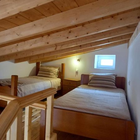 Вилла Apanema House Aegina Экстерьер фото