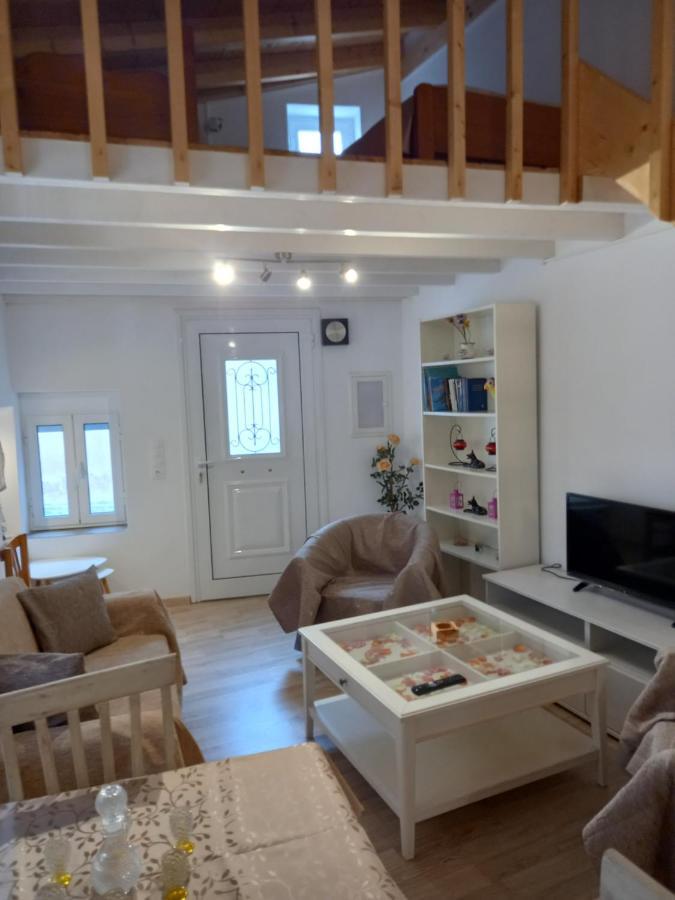 Вилла Apanema House Aegina Экстерьер фото