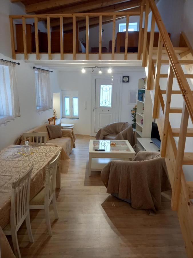 Вилла Apanema House Aegina Экстерьер фото